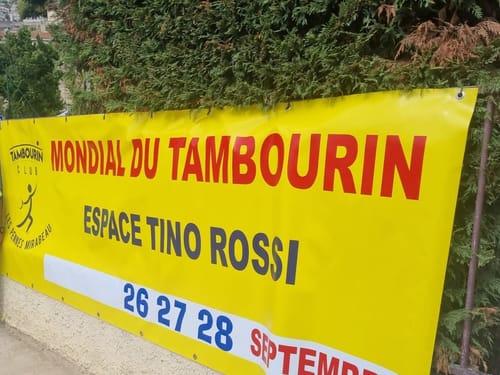 Banderole du Mondial du tambourin